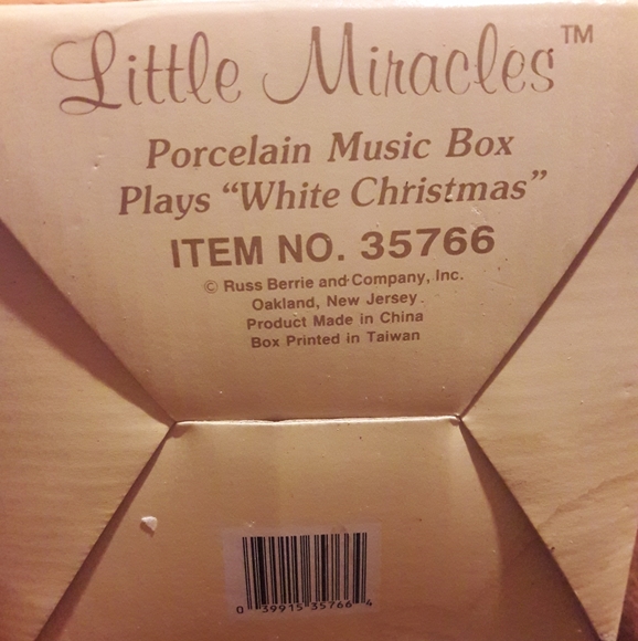 Russ/Little Miracles Christmas Music Box. Plays "White Christmas". Cream Colored - Picture 3 of 4